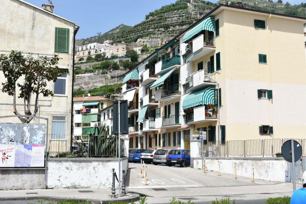 Appartement La Casa Di Zeffiro à Maiori Extérieur photo